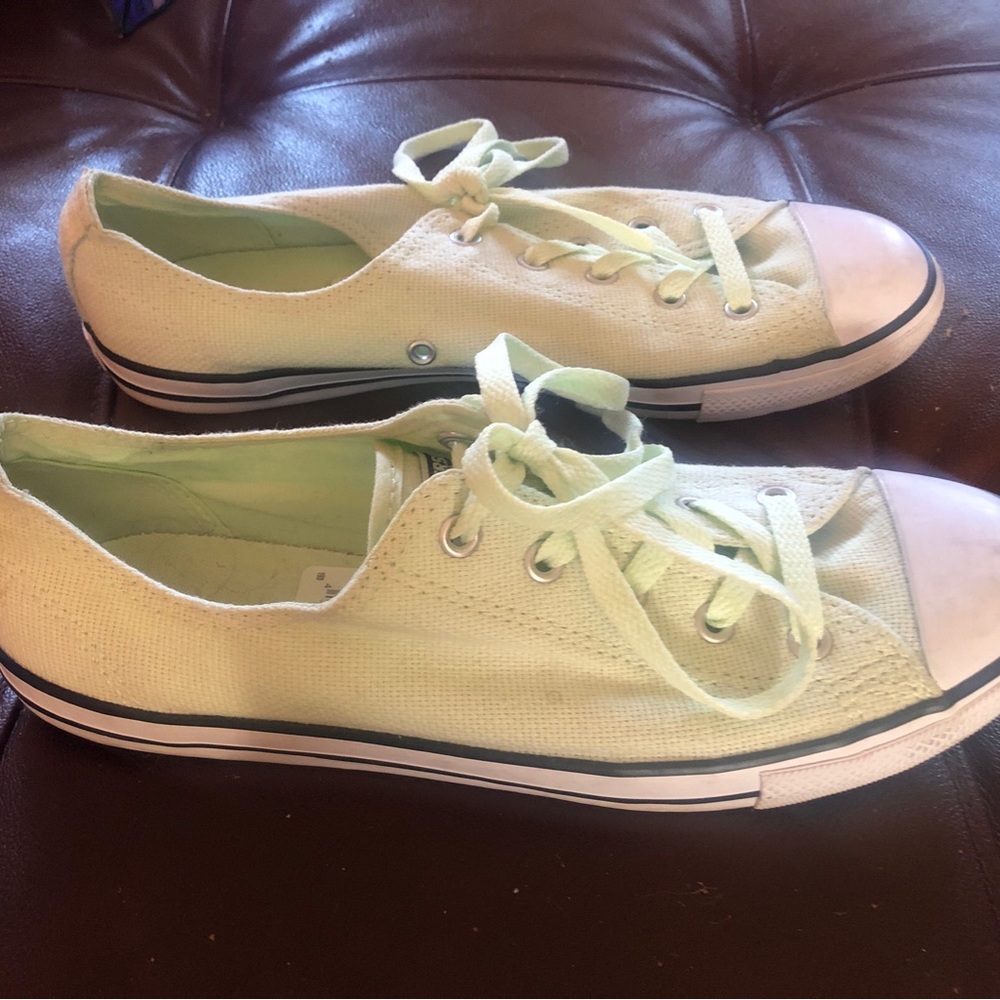 Converse chuck Taylor’s. Light green. SZ 9 (women) never worn. Tags attached